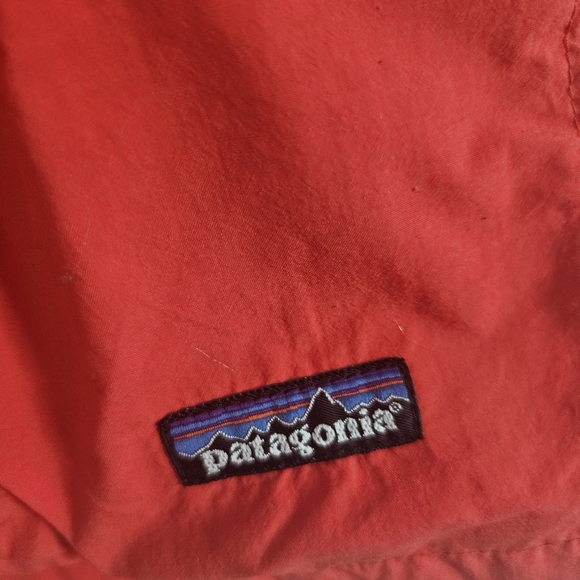 Vintage Patagonia Men's Swim Shorts - Red XL - Picture 2 of 4
